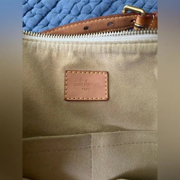 Louis Vuitton Evora MM - Picture 9 of 14